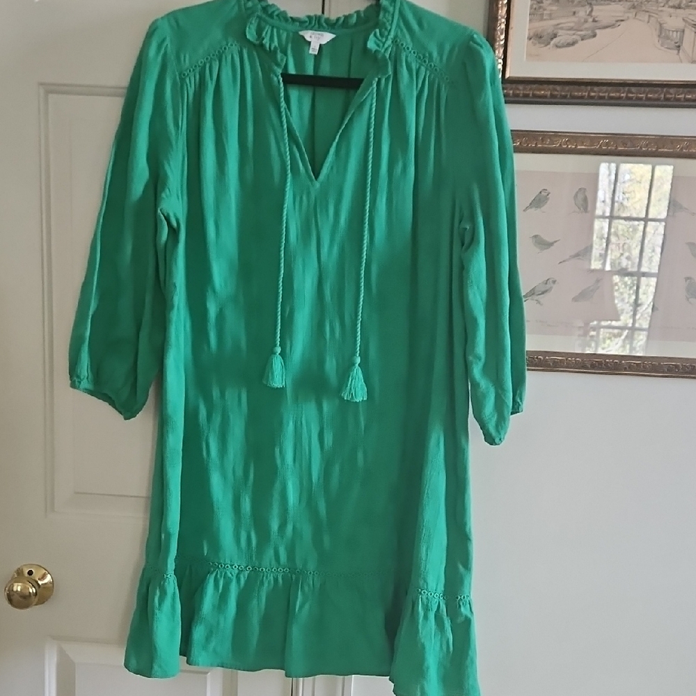 Crown & Ivy Green Tassel V-Neck Ruffle Hem Dress